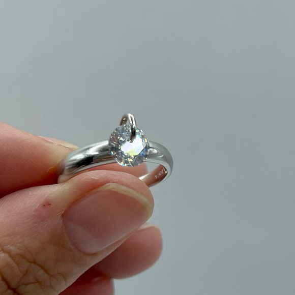 Vintage 90's CZ Spinner 14k Solid White Gold Solitaire Ring - Picture 14 of 16